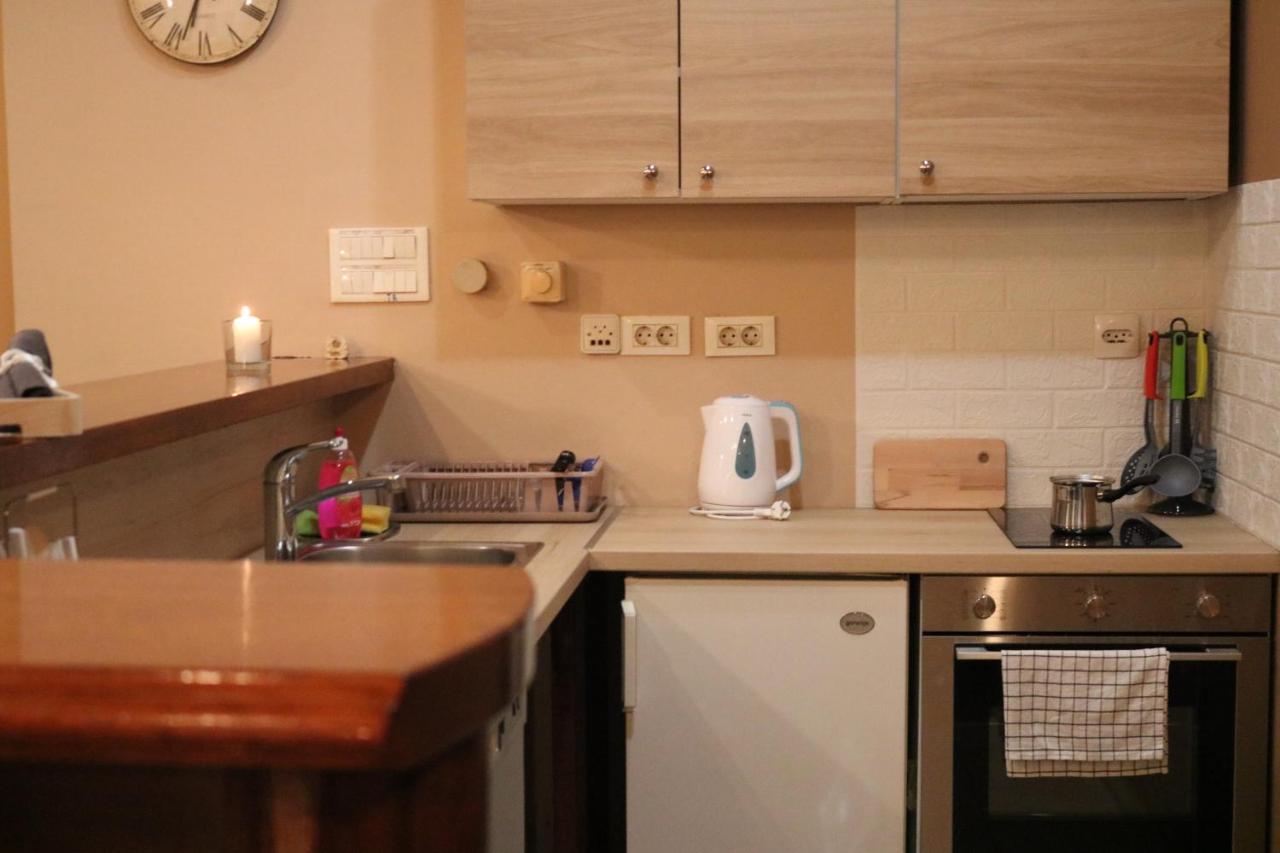 Guest House Studio Apartman Marina - With Jacuzzi, Free Parking, Pet Friendly Karlovac Bagian luar foto
