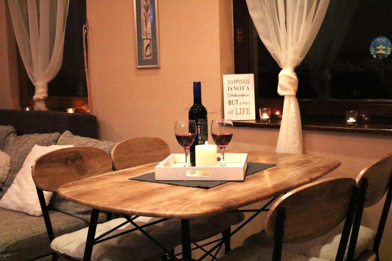 Guest House Studio Apartman Marina - With Jacuzzi, Free Parking, Pet Friendly Karlovac Bagian luar foto